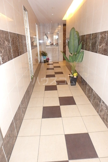 17/24 エントランス