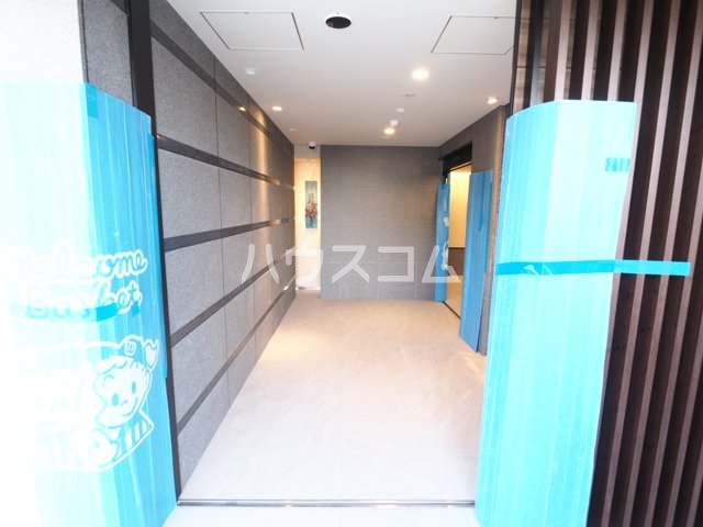 28/30 エントランス
