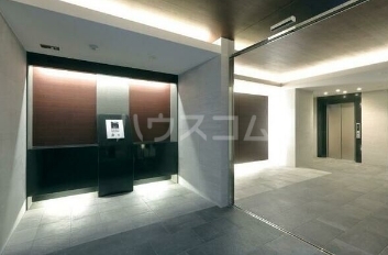 15/23 エントランス