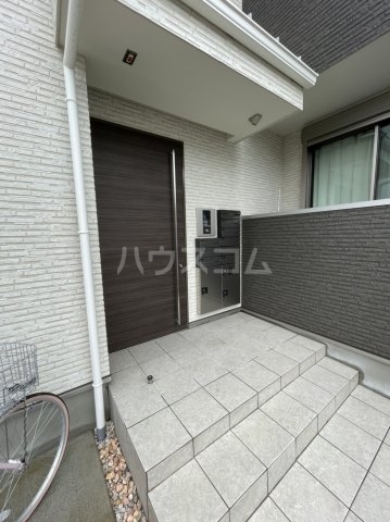 17/25 エントランス