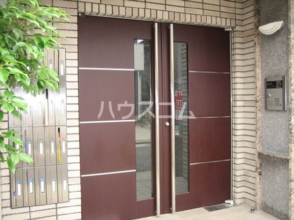 20/30 エントランス