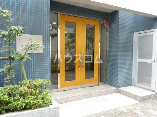 28/30 エントランス