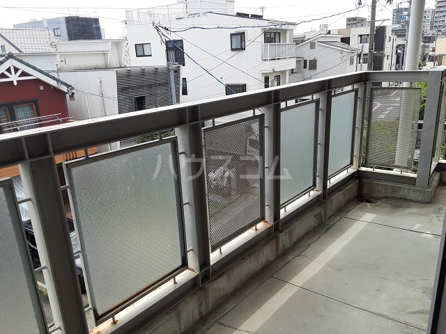 16/27 バルコニー