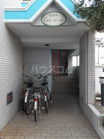 15/18 エントランス