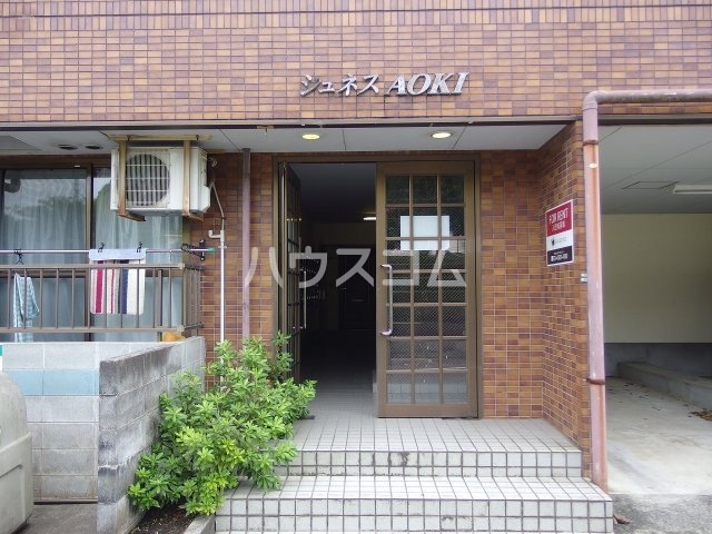 20/30 エントランス