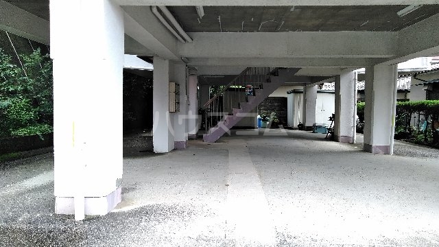 16/26 エントランス