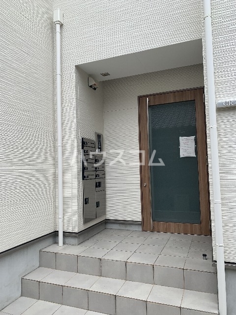 14/17 エントランス