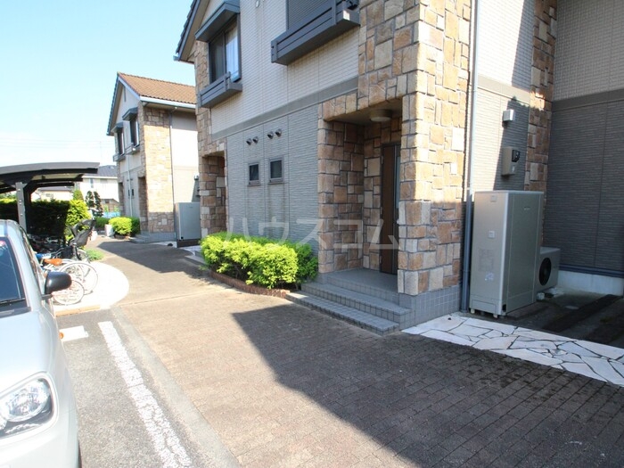 20/30 エントランス