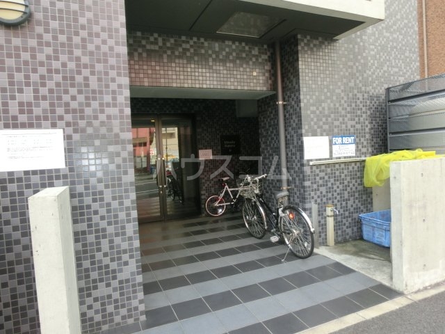 15/23 エントランス