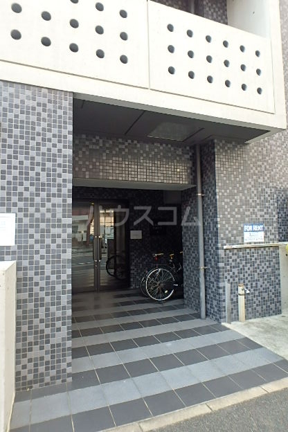 22/30 エントランス