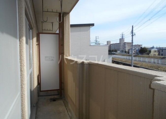 19/26 バルコニー