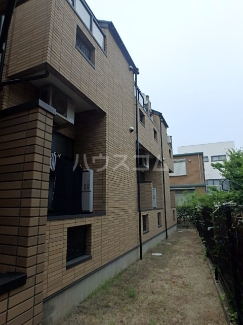 20/27 エントランス