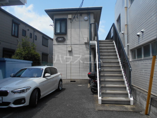 24/30 エントランス