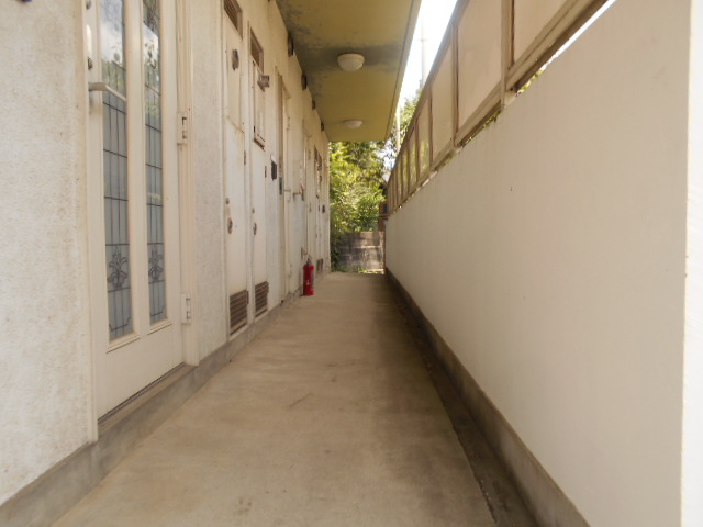 21/30 エントランス