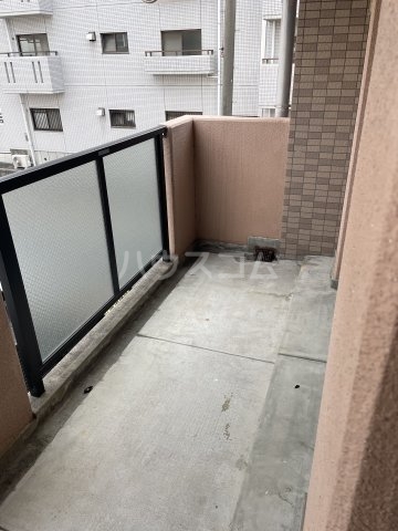 13/23 バルコニー