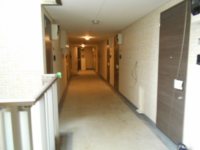 21/30 エントランス