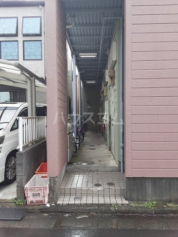 23/30 エントランス
