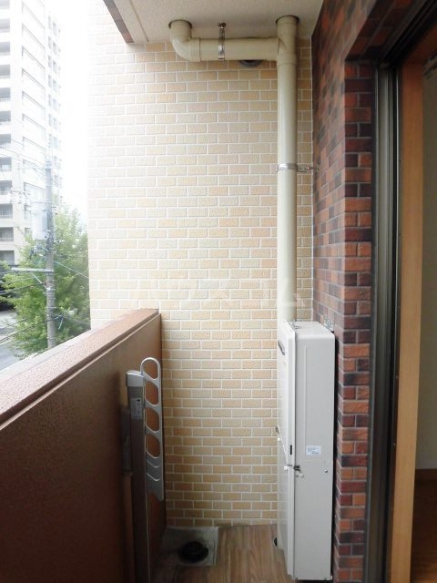 13/23 バルコニー