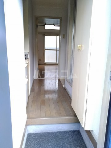 22/30 エントランス