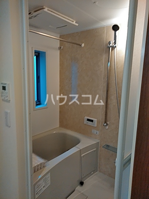 13/30 浴室
