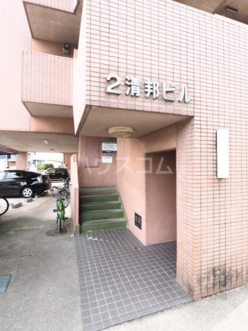 28/30 エントランス