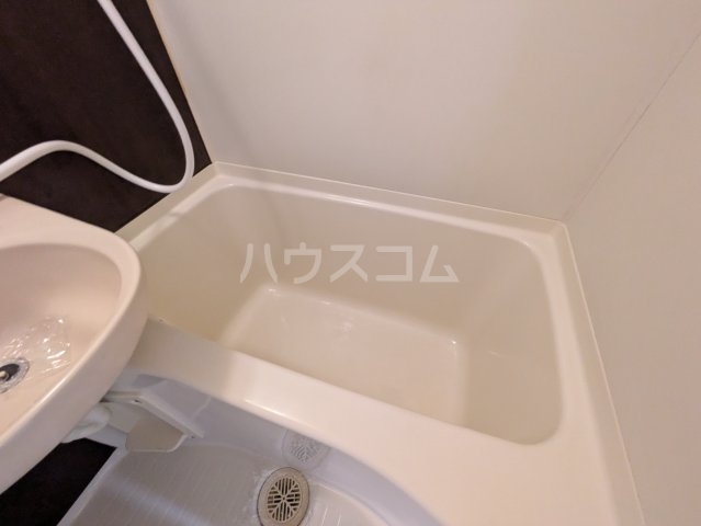 13/30 浴室