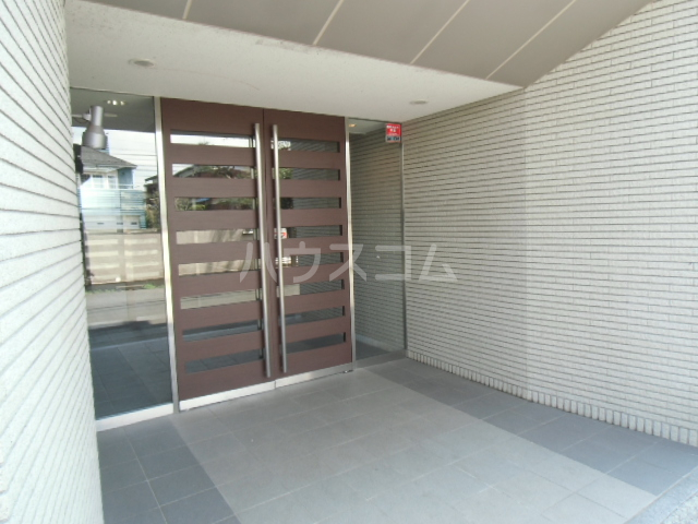 19/29 エントランス