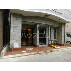 15/18 エントランス