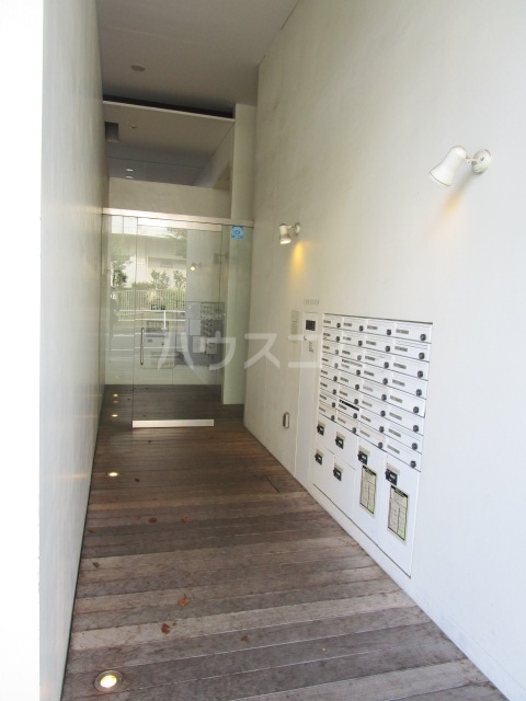 2/3 エントランス