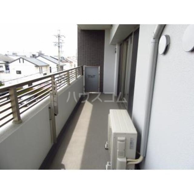 15/28 バルコニー