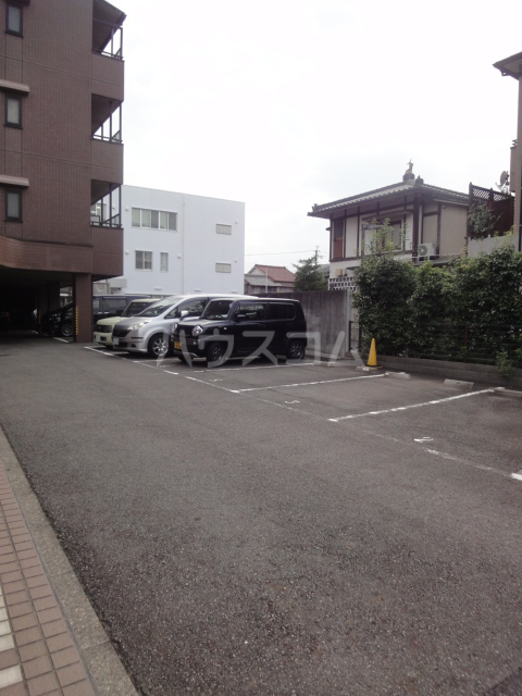 17/25 駐車場