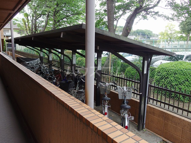 22/29 駐車場
