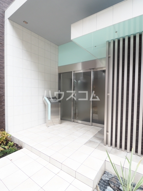 18/22 エントランス