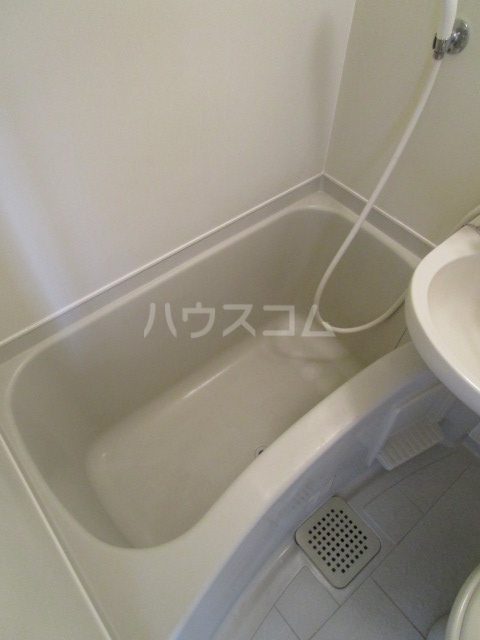13/30 浴室