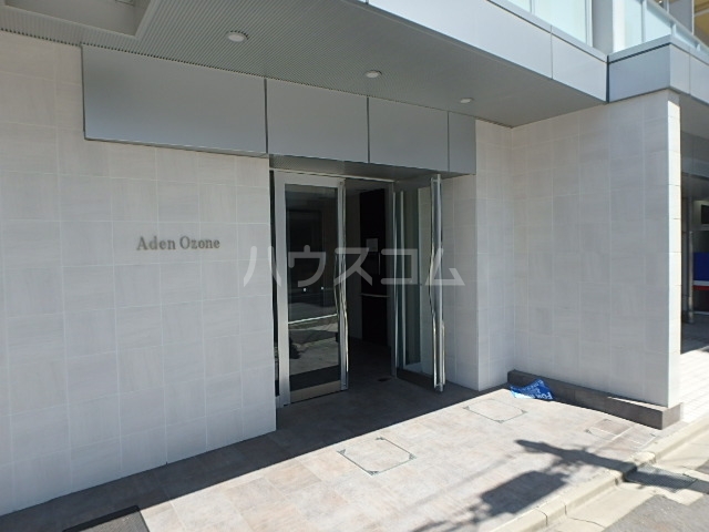 19/30 エントランス