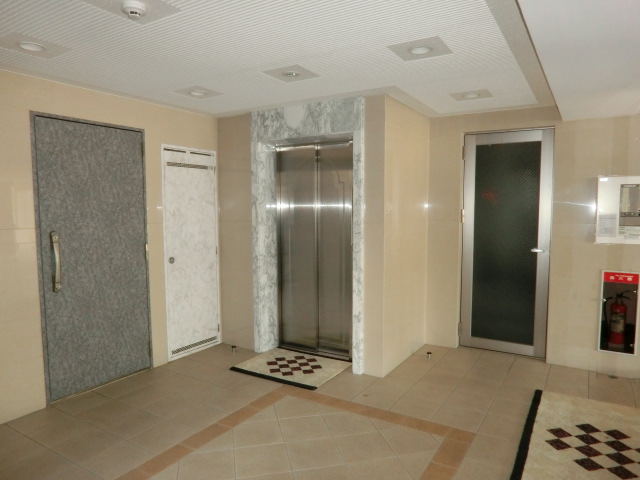 22/30 エントランス