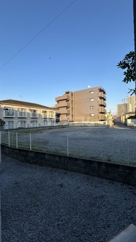 18/28 駐車場