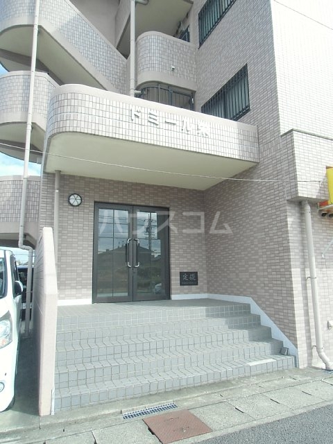 20/27 エントランス