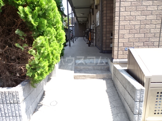 16/26 エントランス