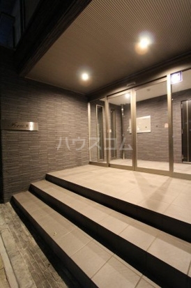 17/26 エントランス