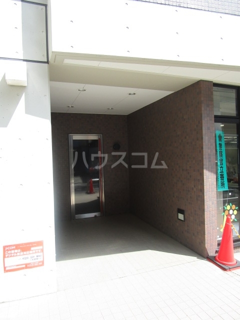 3/4 エントランス