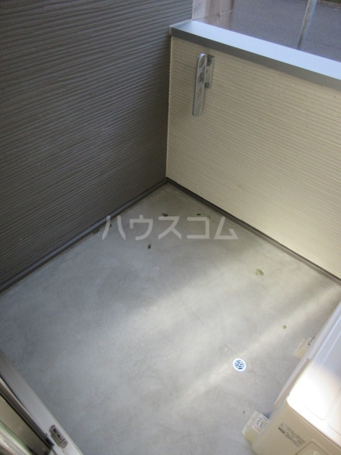 14/23 バルコニー