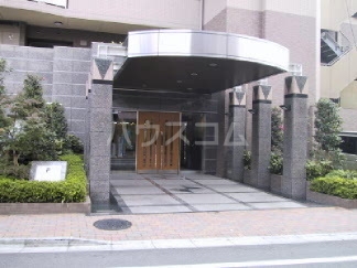 18/28 エントランス