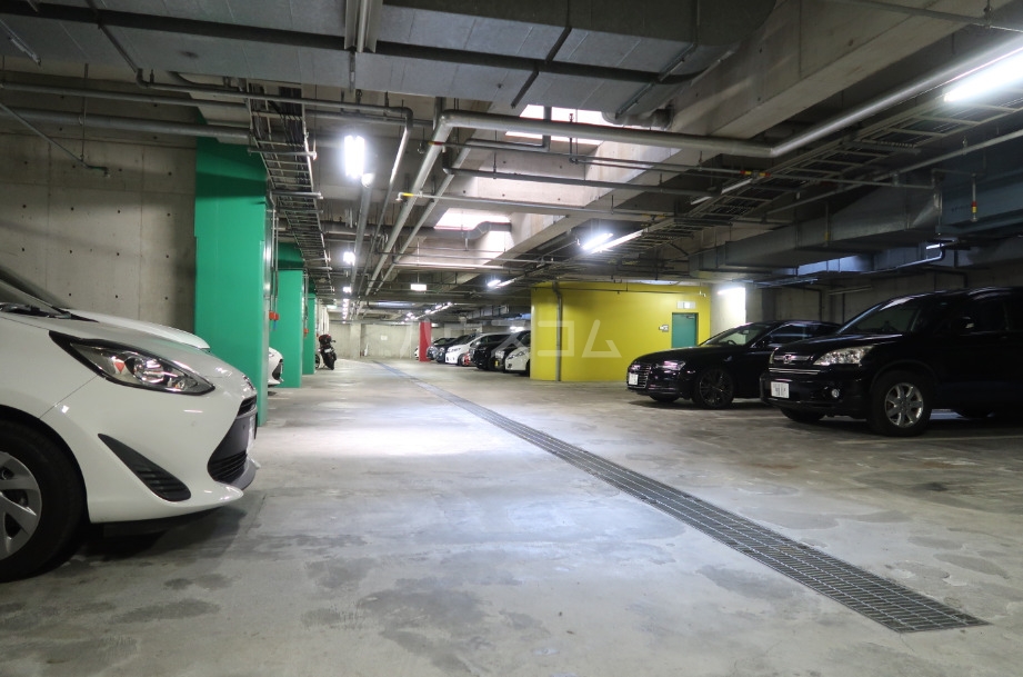 11/20 駐車場
