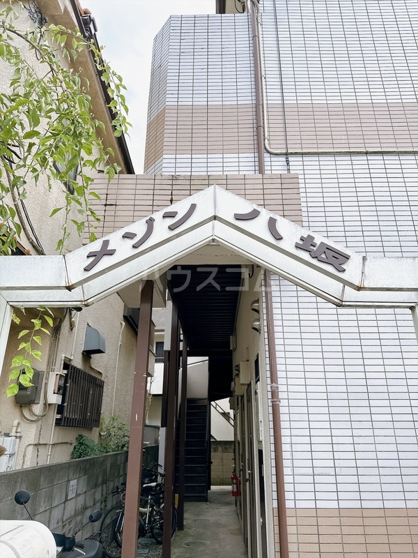 16/25 エントランス