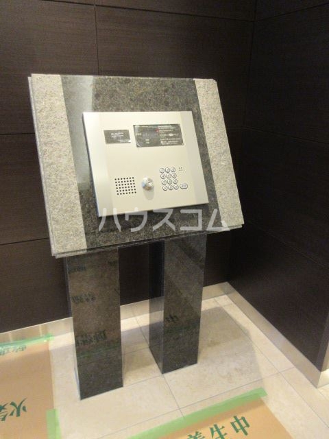 21/29 エントランス