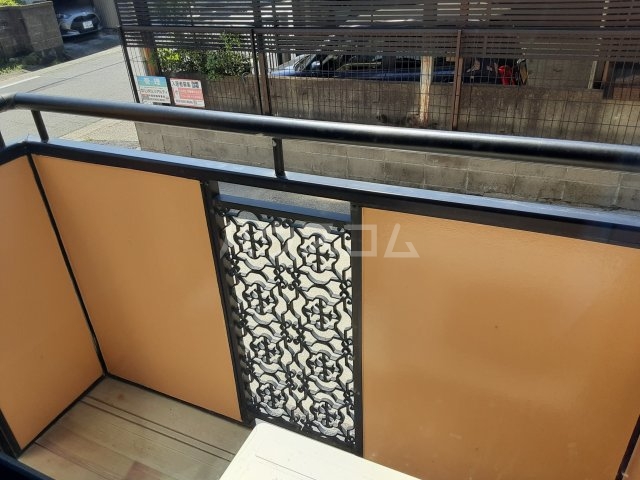 13/18 バルコニー