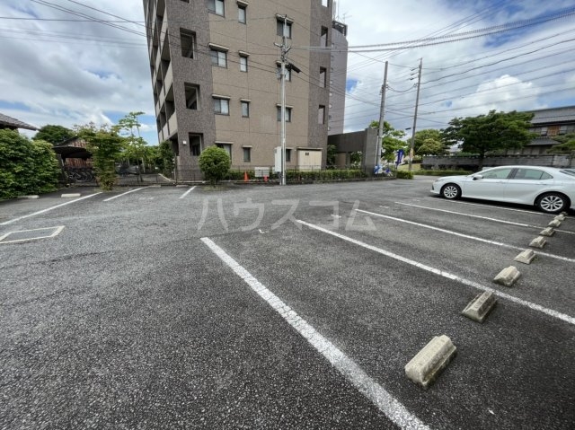 22/30 駐車場