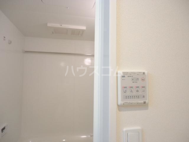 13/27 浴室