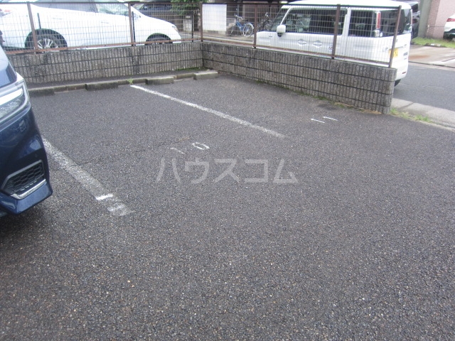 3/10 駐車場